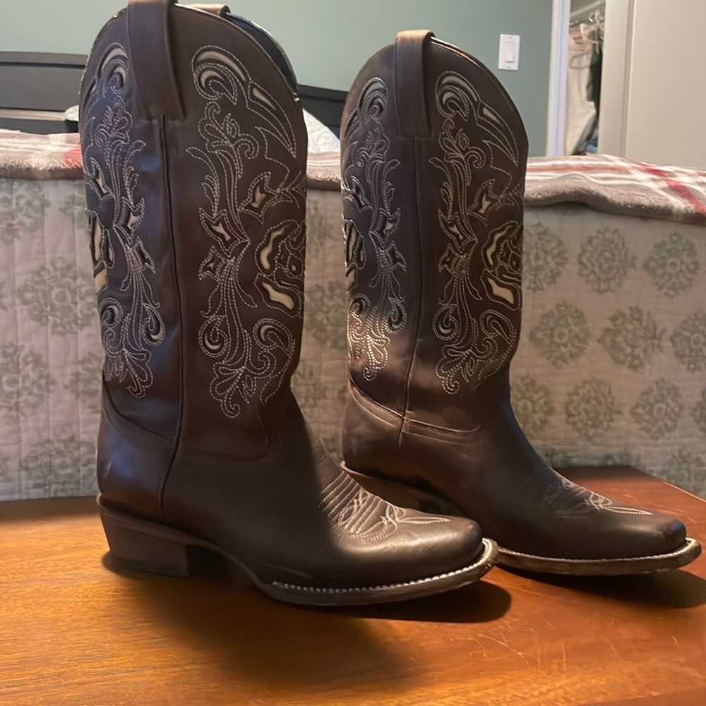 Worn once. Brown J.B Dillon Cowgirl boots